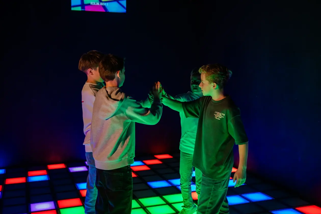 Pixel Play bij Gamecity Zoetermeer met teamwork van 4 kids